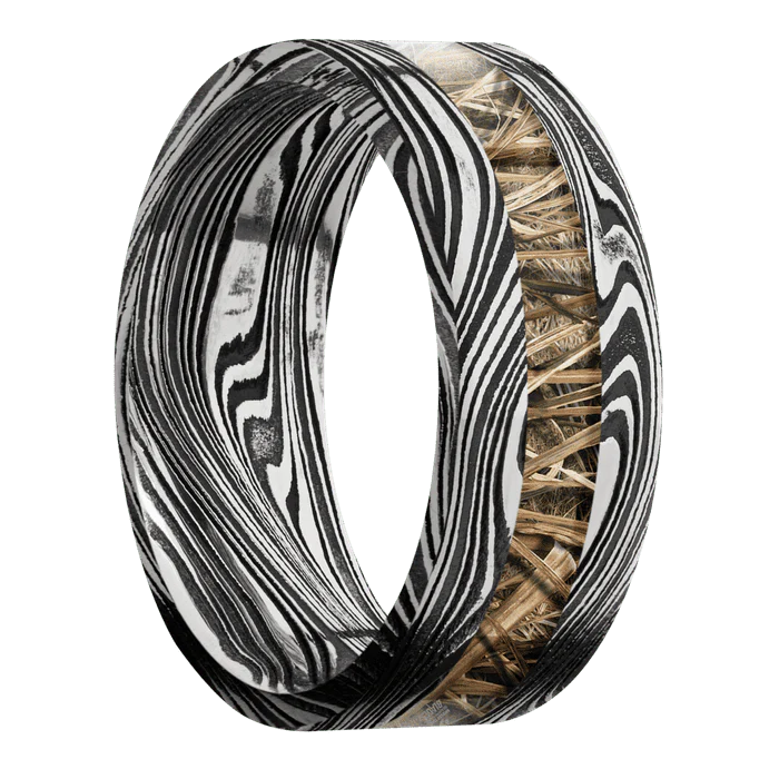 8mm wide Flat Marble Damascus Steel Ring with Tumble Kuro Damascus Finish / One 3mm Centered MossyOak SG Blades Camo Inlay - Image 2