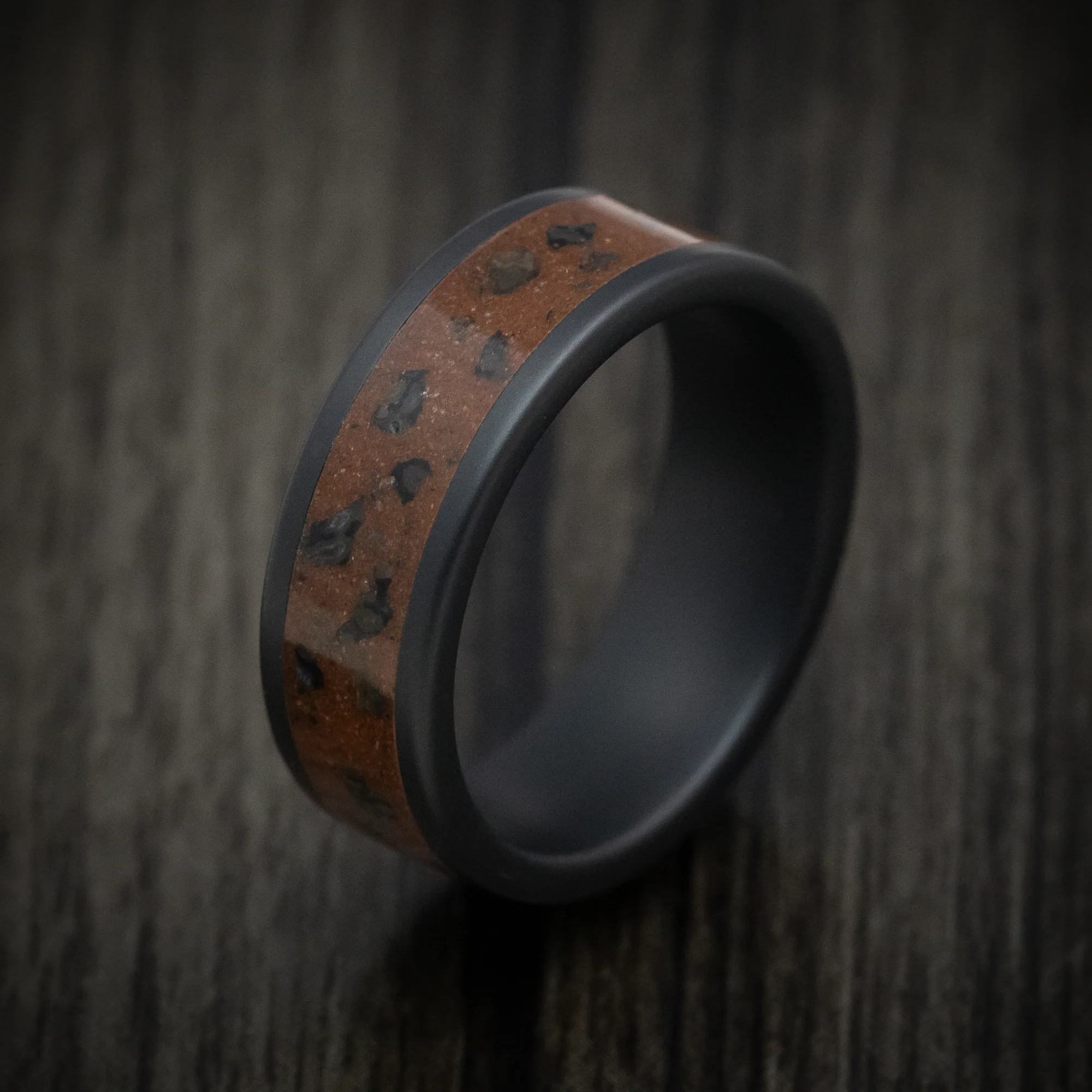 Black Ceramic Men's Ring with Red Sand and Black Dinosaur Bone Inlay - Image 3