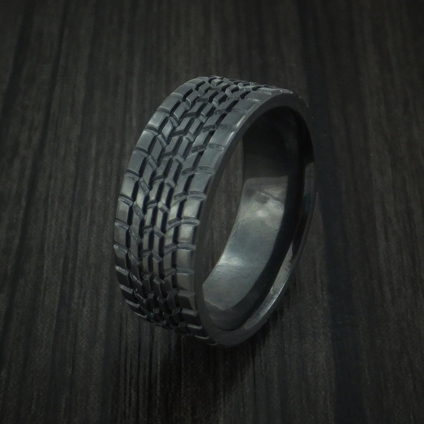 Black Zirconium Men's Ring Textured Tread Pattern Band - Image 4