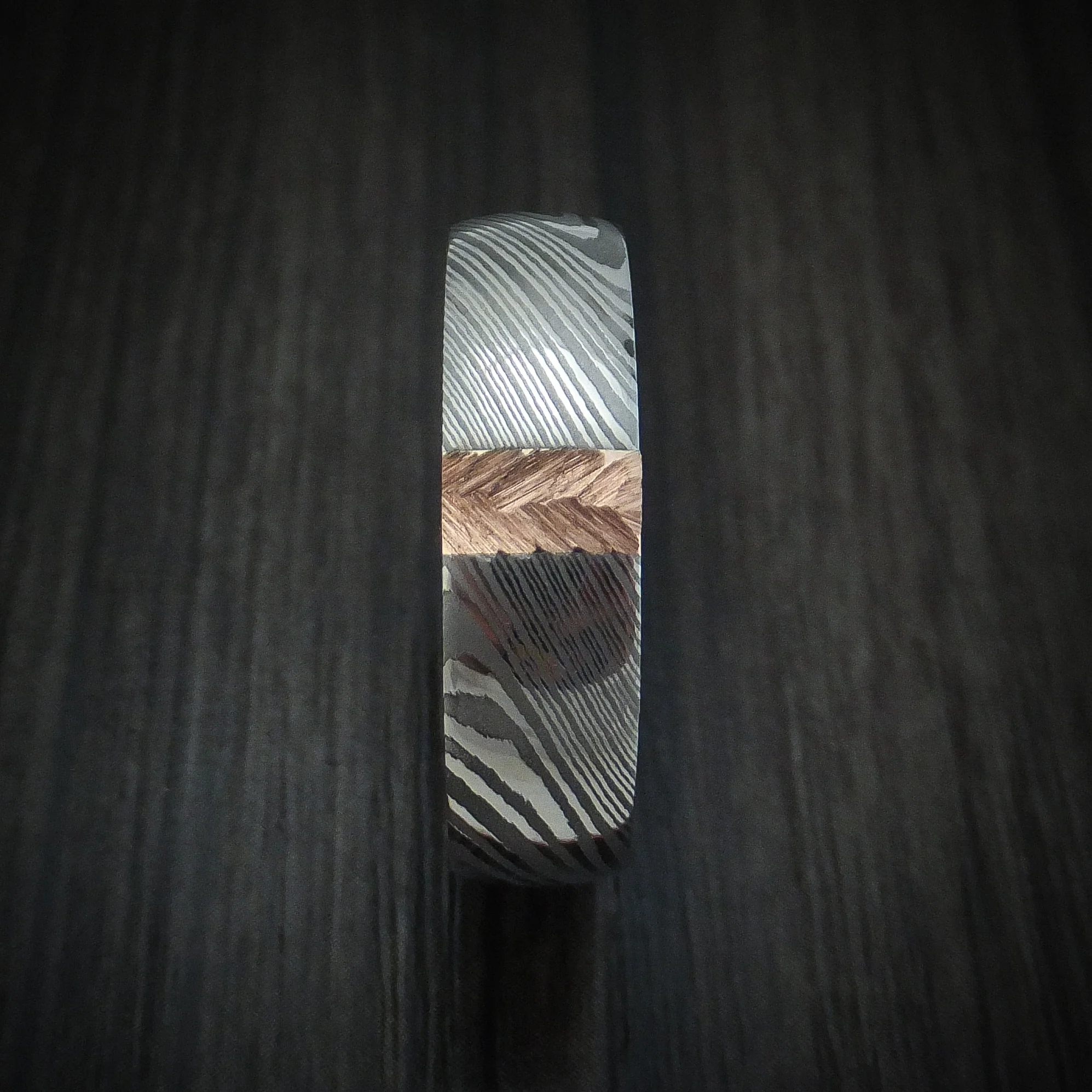 Damascus Steel and Gold Men's Ring with Feather Texture Custom Made Band - Image 3