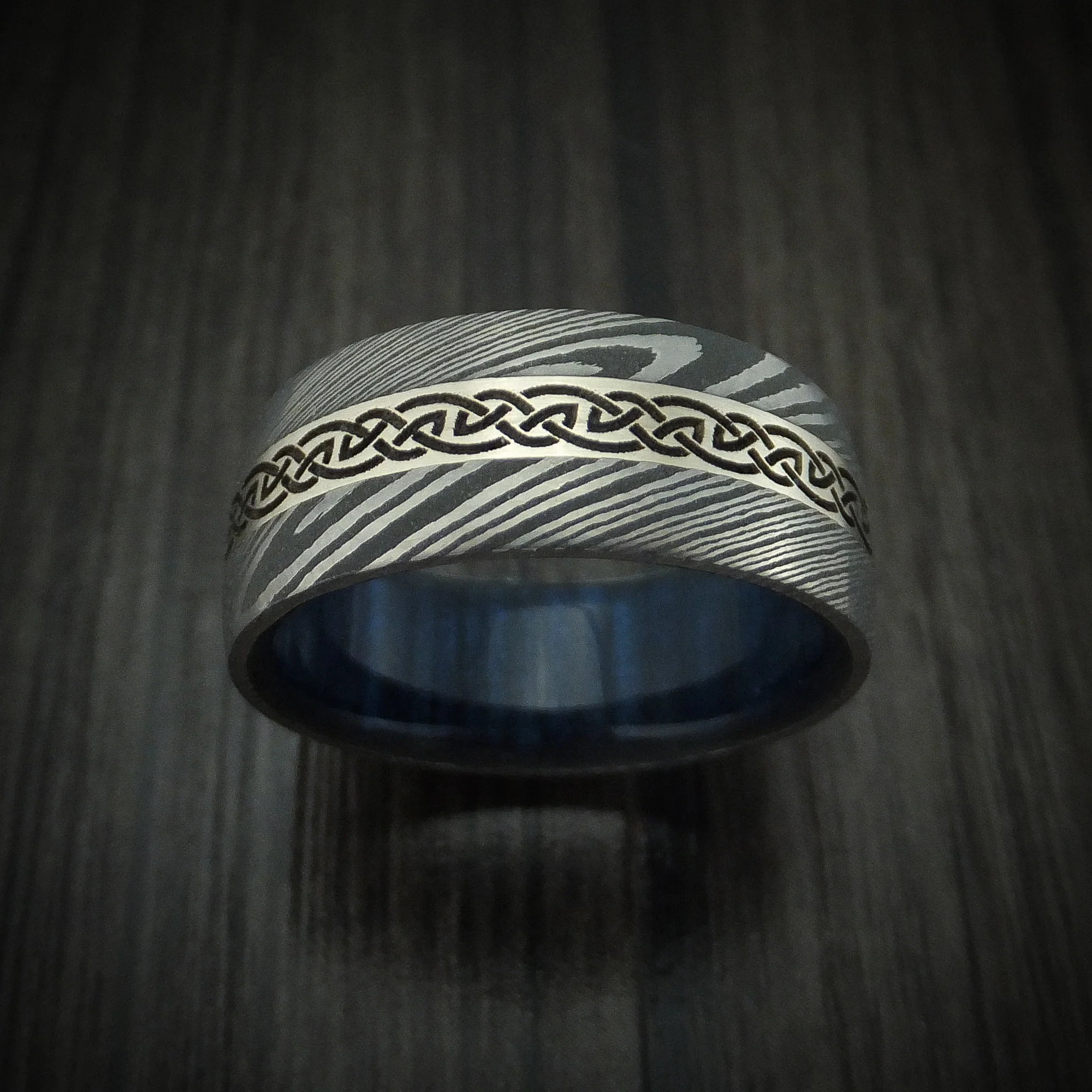 Damascus Steel Celtic Men's Ring With 14K White Gold Inlay And Hardwood Sleeve Custom Made Band - Image 2