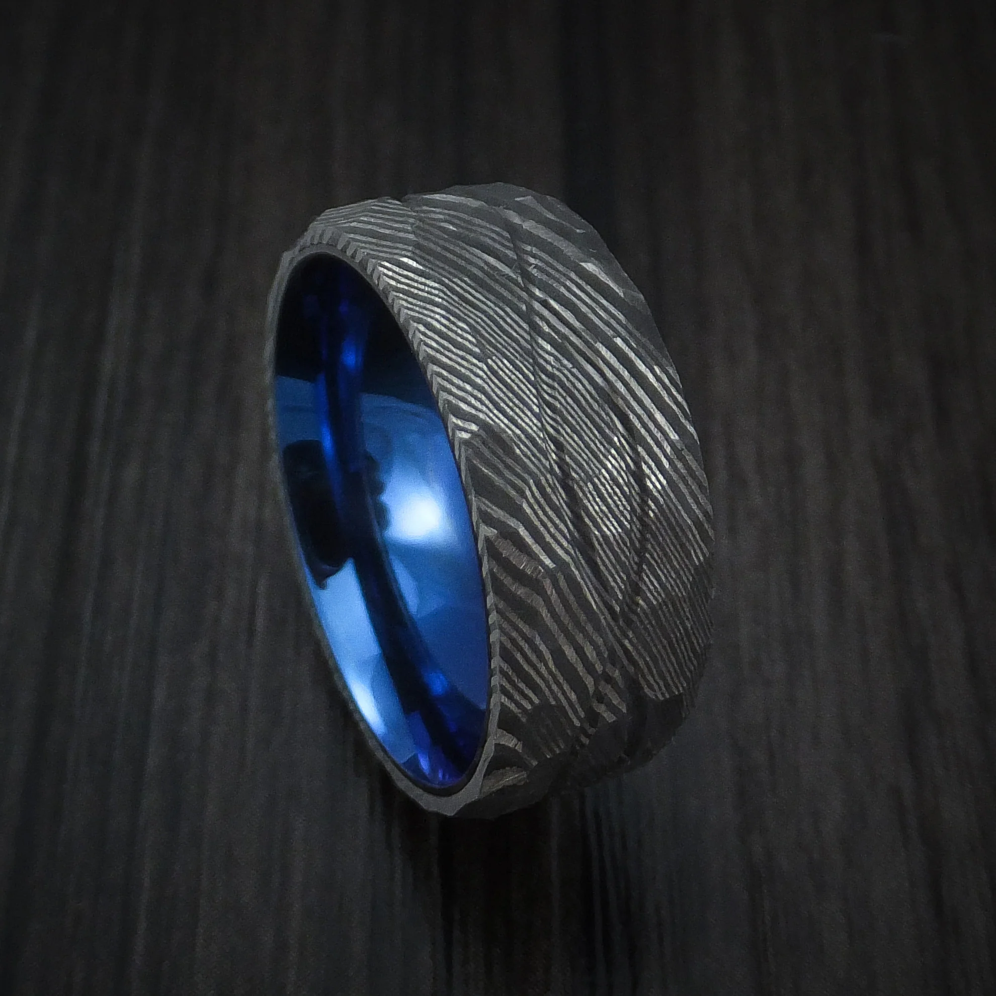 Damascus Steel Hammered Celtic Knot Men's Ring Infinity Design with Anodized Sleeve Wedding Band