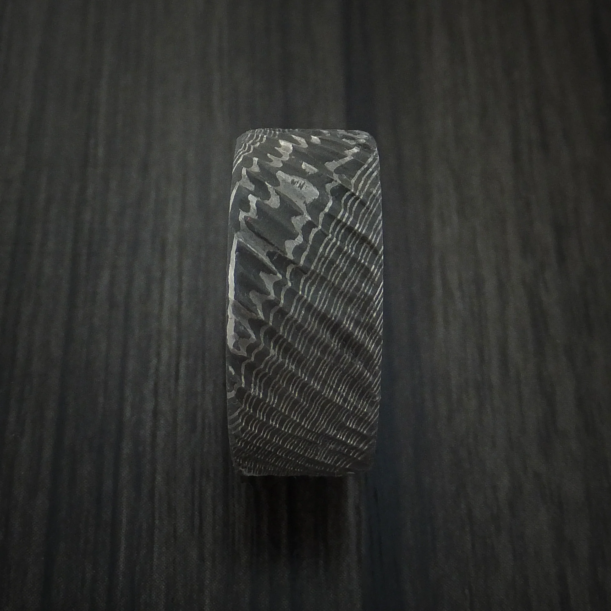 Damascus Steel Tree Bark Carved Men's Ring Custom Made Band - Image 4