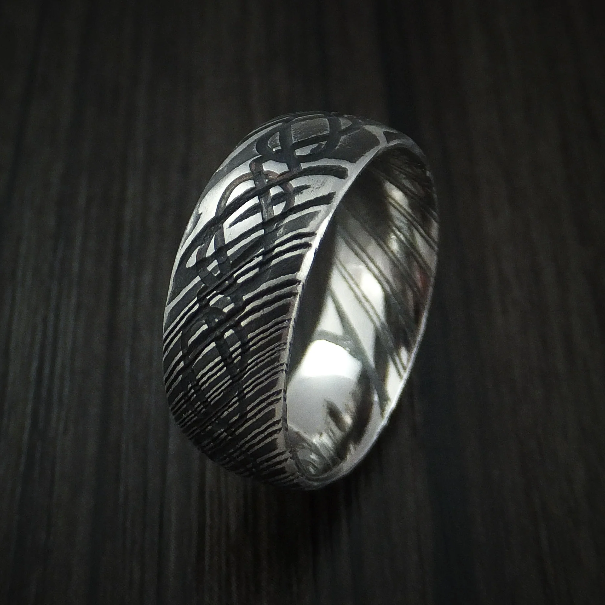 Woodgrain Kuro Damascus Steel Celtic Knot Men's Ring Infinity Design Wedding Band - Image 4