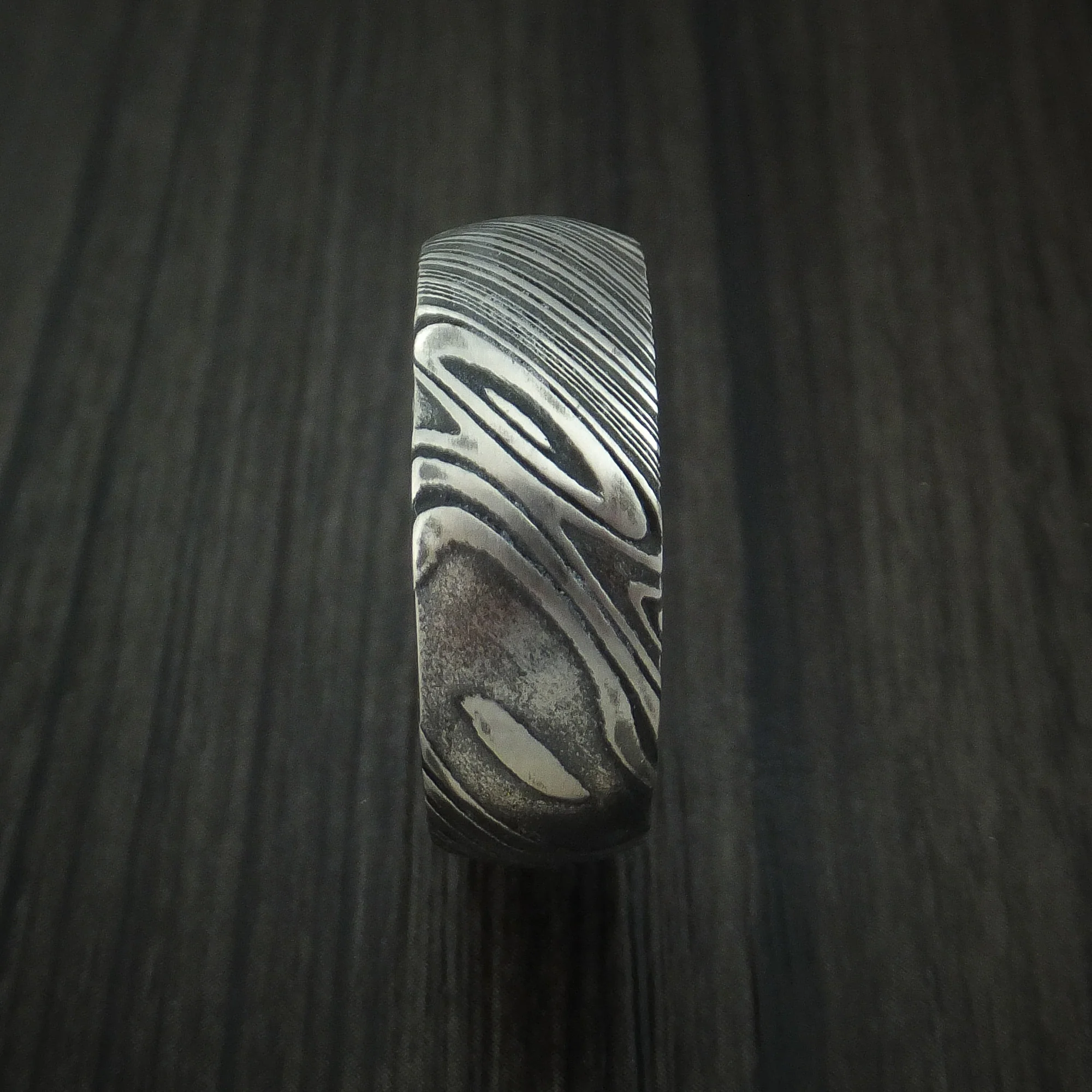 Woodgrain Kuro Damascus Steel Men's Ring with Purple Heart Wood Hardwood Sleeve Custom Made Wood Band - Image 3