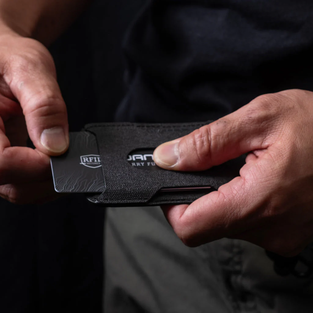 S1 STEALTH™ MAGSAFE PHONE WALLET - Image 10