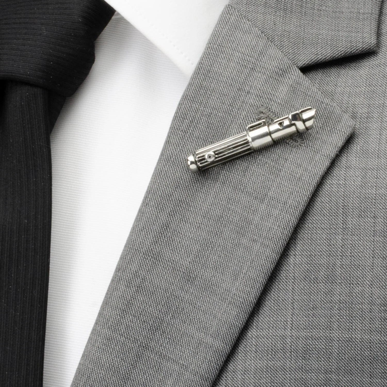 Star Wars Darth Vader LIGHTSABER Lapel Pin - Image 2