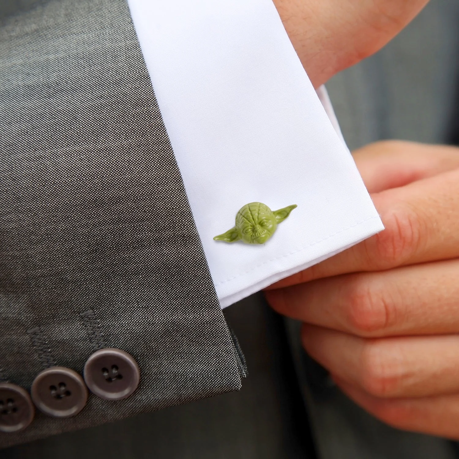 Star Wars Yoda 3D Cufflinks - Image 2