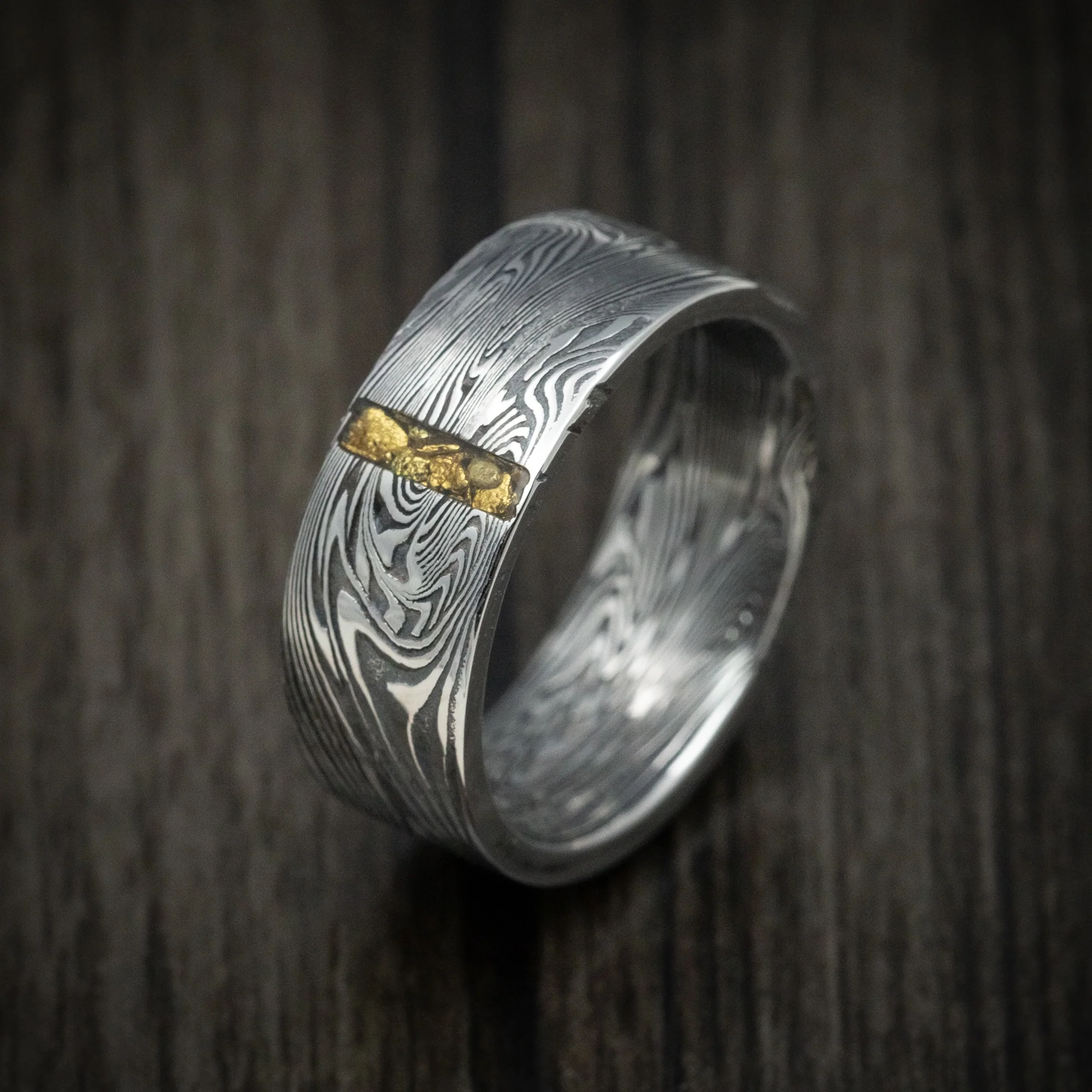 Sunset Kuro Damascus Steel Ring with Vertical 24K Gold Nugget Inlay - Image 3