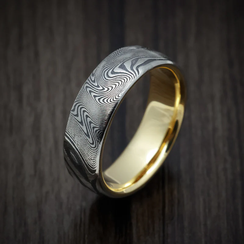 Tightweave Kuro Damascus Steel Men's Ring with 18K Gold Sleeve - Image 3